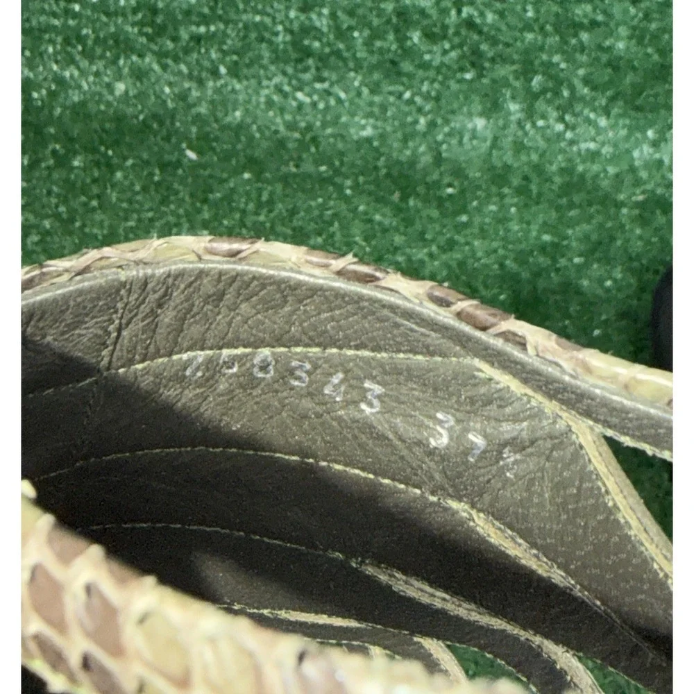 Gucci Vintage Green Snakeskin Suede Python Ankle Strap Heel‎ Size 7.5 US/EU 37.5 - Picture 12 of 16